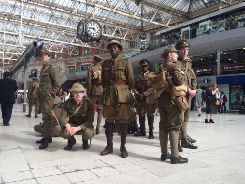 radegundis:positive-affirmation:#WeAreHere: WWI ‘soldiers’ appear across UK in moving and powerful t