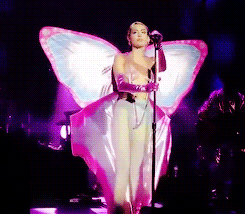 staymileys: Miley performing at the Adult Swim Party, 13 May