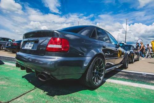 Check out this Audi RS4 B5 equipped with our CEIKA big brake kits.Rear locking disc parking brake sy