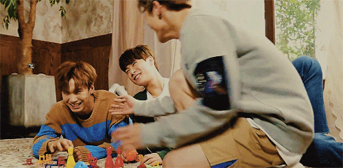 jinwooh:  rocky finding amusement in destroying other’s works