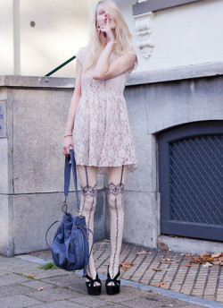 fashion-tights:  montpernasse (by Cocorosa .)