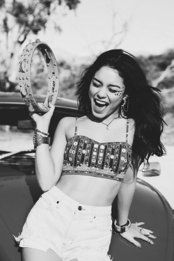 shesbombb:  @vanessahudgens