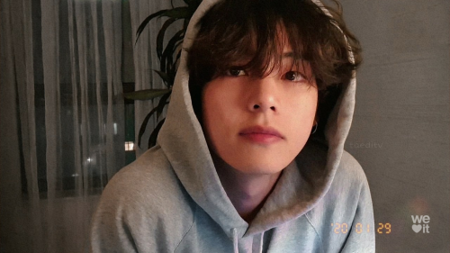 I Am In This Fandom Since February And In Less Than A Second Taehyung Managed To Steal My Heart