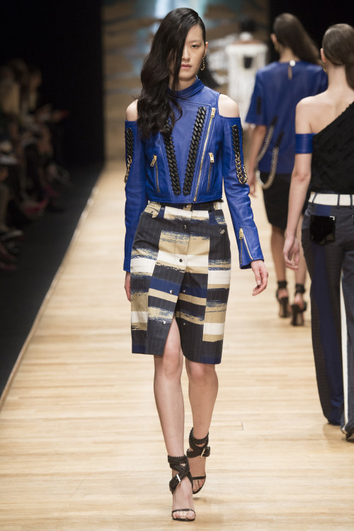 global-fashions:  Guy Laroche - Paris Fashion Week S/S 2016  Outfits for Ahsoka Tano after leaving t