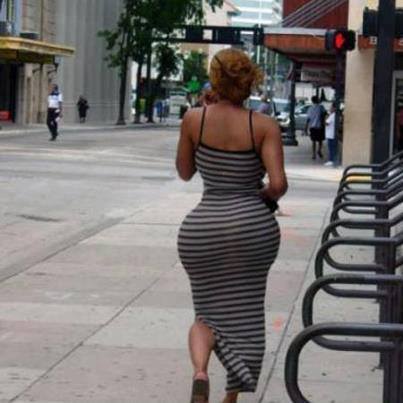 alliwantisbuttandbooty:           (____Y____)     Follow! One and only