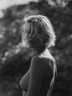 osemag: Becca Hiller, by Henrik Purienne