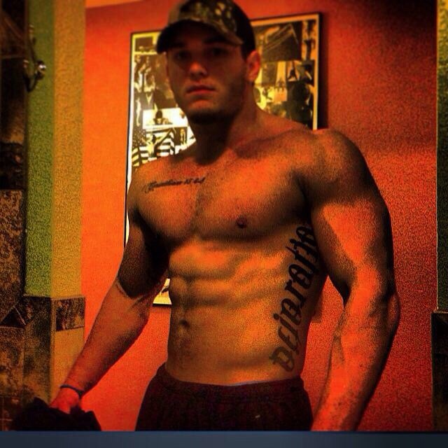 fratdelinquent:  powerfulbreeder:bialphabull:  Pussy hunter, conqueror, breeder.