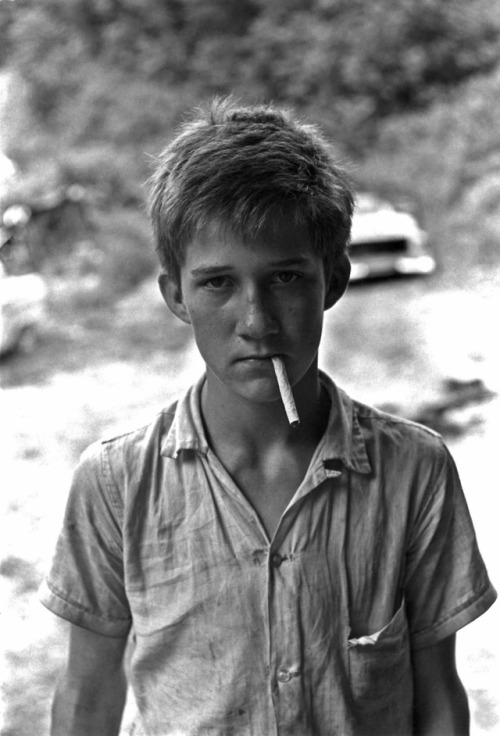 joeinct:Boy with Cigarette, Kentucky, Photo by William Gedney, 1964