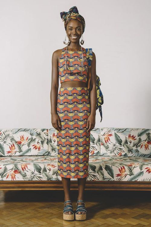 yagazieemezi:  Who can find the designer of these?