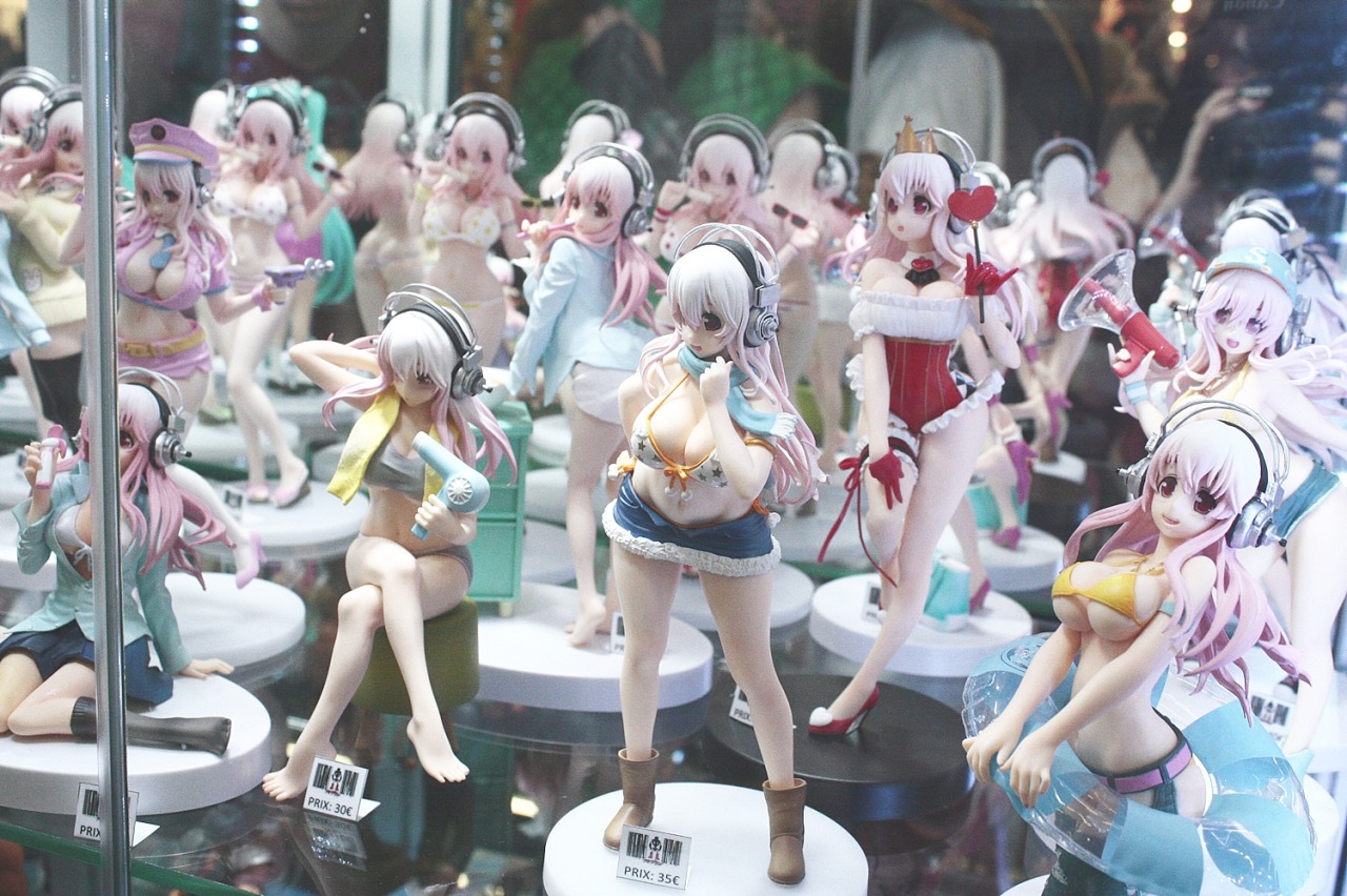 mori-summer:  an army of Super Sonico is coming for u