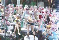 mori-summer:  an army of Super Sonico is
