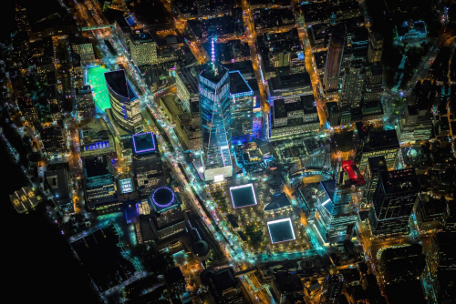 sci-universe:  The series “Gotham 7.5K” by photographer and filmmaker Vincent Laforet really show how great our imaging technology has got: he captured those absolutely stunning high-altitude photos of New York City at night on a helicopter. Cameras