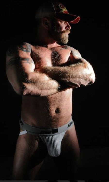 mydaddyishairy:My Daddy is Hairy - over 103,000 followers: Archive