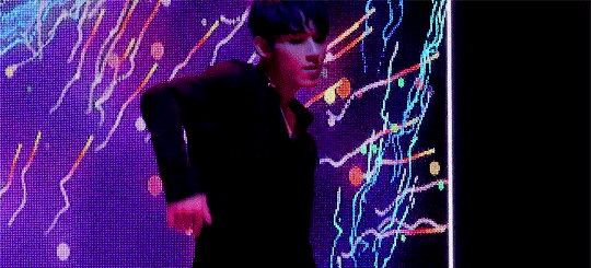 hanwooz:  jun serving looks yet again