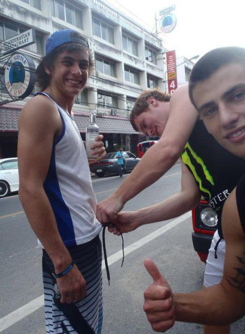abouttocum:bromancingbros:Follow for the hottest guys