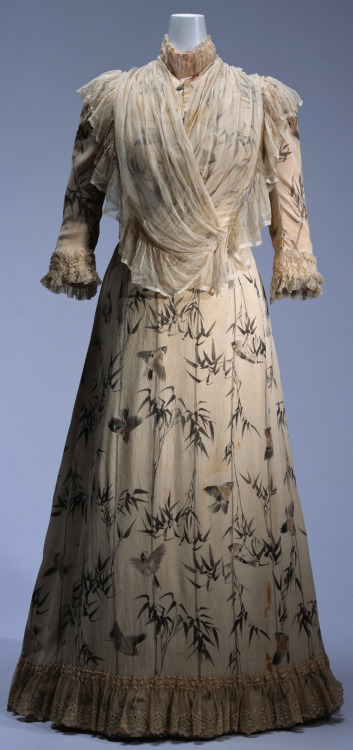 Day DressJacques DoucetHouse of Doucet1890Day dress in yoryu (silk ”crêpe de Chine”) broadloom fabri