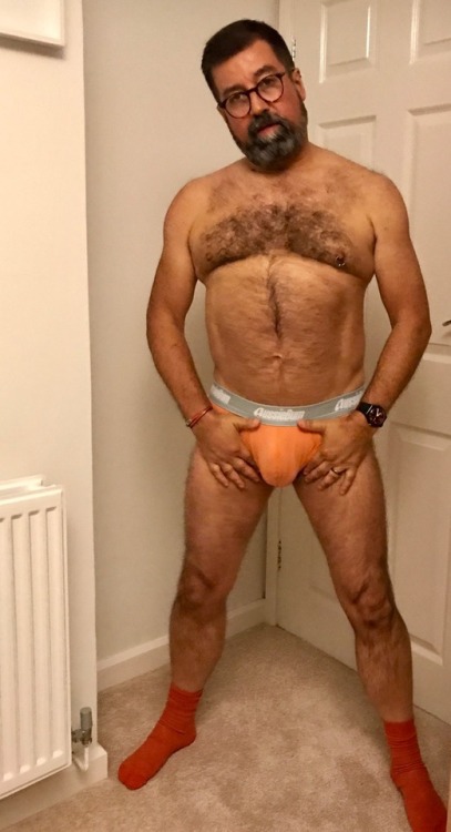 portispethead: The man in the orange pants!