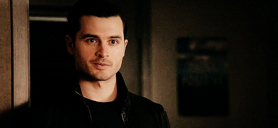 Enzo St John Gif Explore Tumblr Posts And Blogs Tumgir