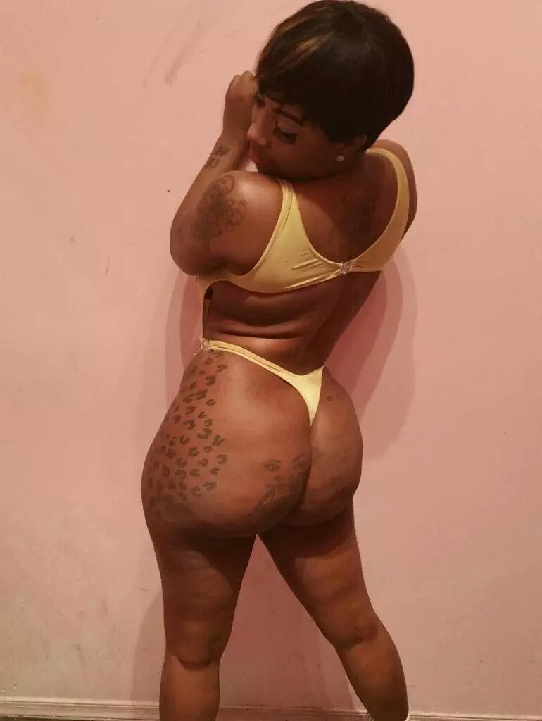 gurillaboythamane:  zeekdafreek2353:  I love bad big booty bitches that’s my fucking