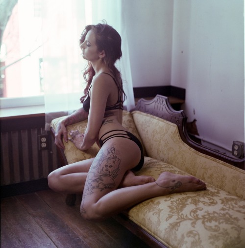 marcandrephoto:  Shots from a session with Shannon. Taken with my Pentacon Six TL, on the now retired Fuji Reala. 