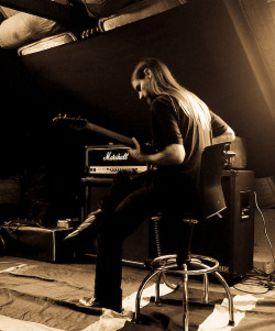 creeppingdeath:  Hoest in the studio 