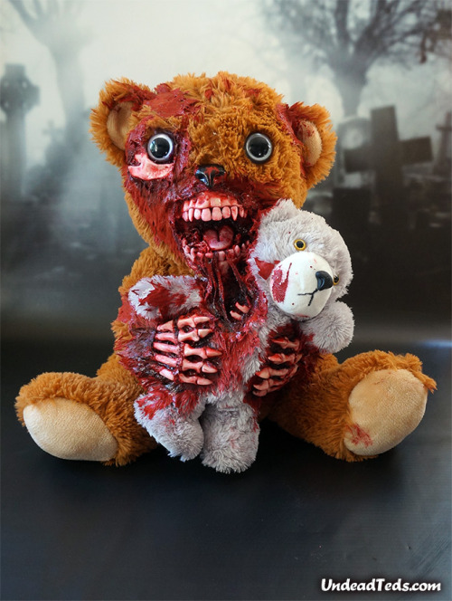 undeadteds:  What’s that coming over the hill? It’s more gruesome UndeadTeds