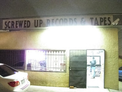 sckrewedup:  The Trap Servin’ all the Screw