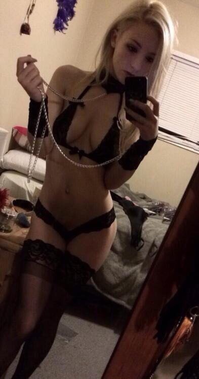 evolkont:  rapedolls:  mylovesickkitten:  She needed somebody to put that collar on for her.  Rawr  Start its training as soon as legal