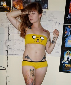 savingthrowvssexy:  Redbobes with a little help from Jake the Dog 