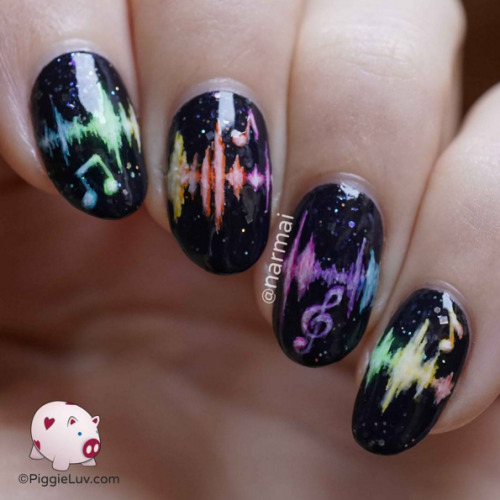 nailpornography:Music @drfitzmonster cute nail art work for you?