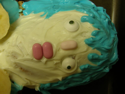 pugfarts:  I made an Aoba cake for my wife’s birthday. 
