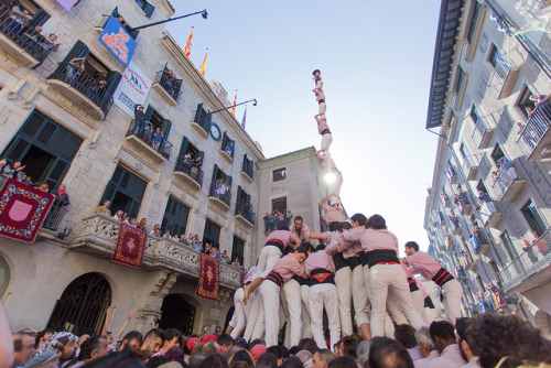 useless-catalanfacts:Jornada castellera de les Fires de Sant Narcís 2016.Photos by Ajuntament de Gir