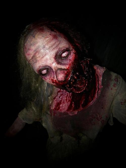 melzmel:  Source: creepycollection.com  