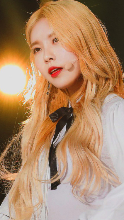 Nayoung (Gugudan)