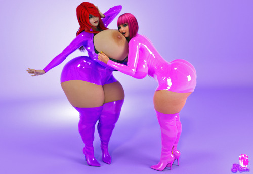 Just Like Last year, I’m have Lola pair up with other OC from friends. Here we have  OC Ruby (Human version) with Lola in Latex. I just Love how Lola looks in and if she looks good in it, you can bet that Ruby would look great in it too Oh yessssss