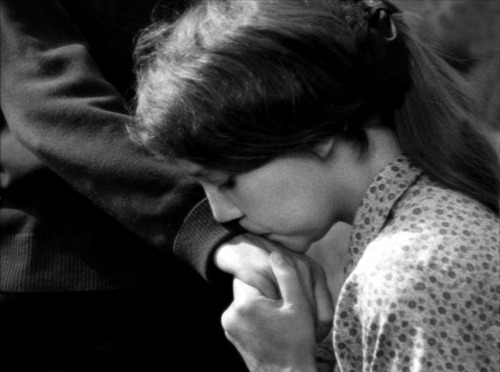 speakingparts:Au hasard Balthazar Robert Bresson 196642 images of hands via PilgrimAkimbo ’Au 