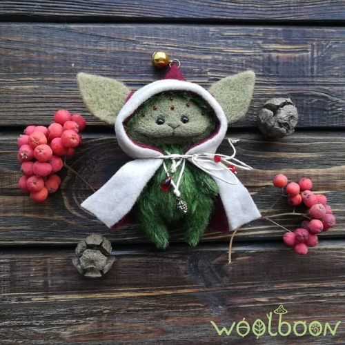 Little Christmas WoolBoon is looking for new best friend! He wears warm coat like Santa and wants to