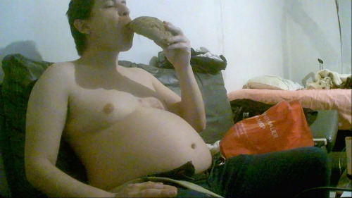 Porn Pics clearexpertarcade:  ben loves to eat so what