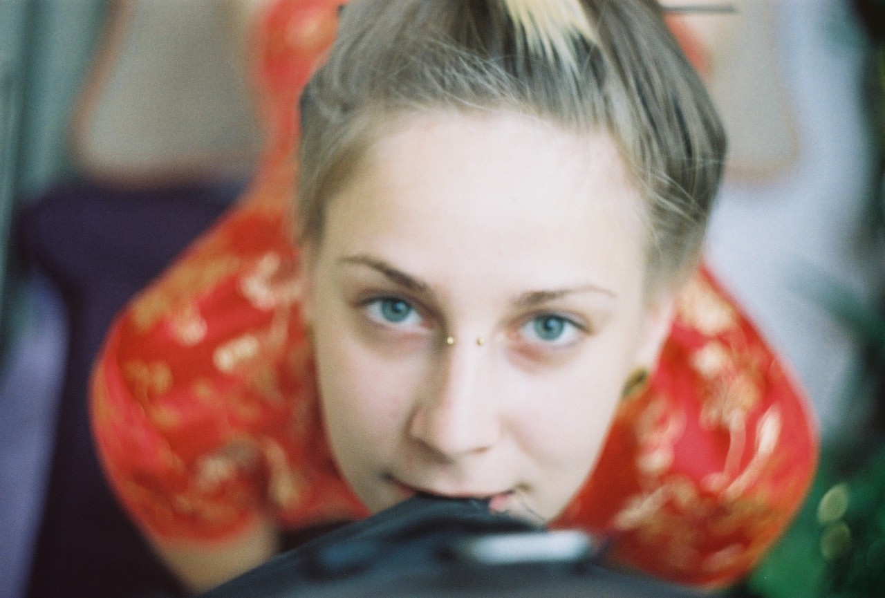 tigerandpilgrim:  Never leave a tiger hungry.  Gorgeous blue eyes.