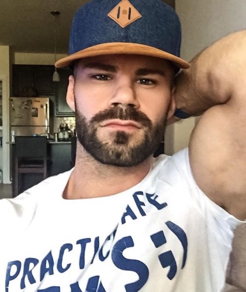 beardburnme:  young_joseph on Instagram