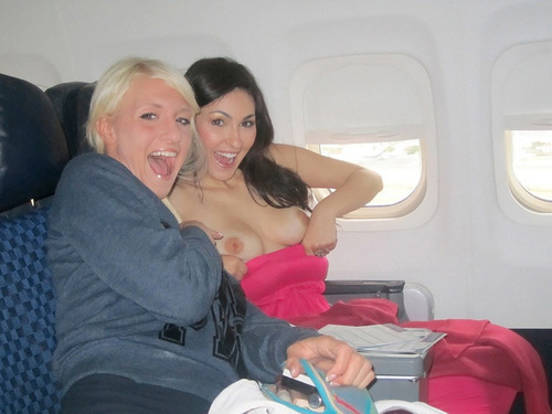 sexypublicflashing:  Posted by: exposed.topfux.com 