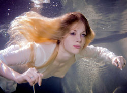 underwater girls