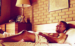 aprilkepners-archive:  arrow meme:  [5/6] characters: john diggle  