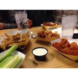 🍗🍖 (at Buffalo Wild Wings)