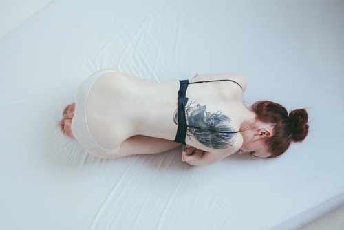 sittenlos:  pale littile julia by obiwolf 