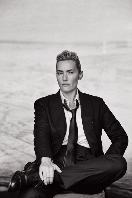 dappertomboy: kristinnoeline: 2bmanagementnews: PETER LINDBERGH | L’Uomo vogue starring Kate W