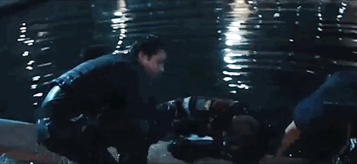 Thomas Reaching For And Grabbing Newt When There’s Danger: 1/?