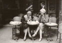 sunflowrrbabe:  Paris in the 1920s