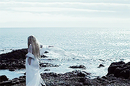 lavigne-network:So pull me up from down below Cause I’m underneath the undertow Come dry me of