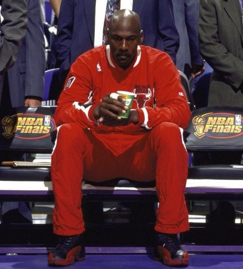 moneygirl5: moneygirl5:  thenbashowtime:  The Flu Game. #MJMondays  moneygirl5.tumblr.com  mo